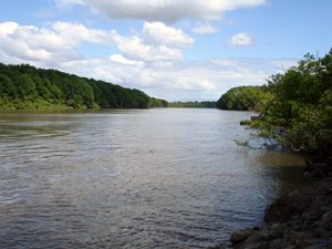 Trails bring residents to the wide Tempisque River just a few hundred yards away.